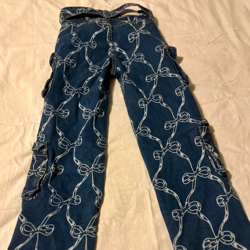 Chic Blue with white Bow Patterned Women's Straight Leg Cargo Style Jeans
